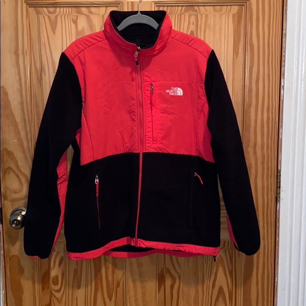 The North Face women’s Denali jacket